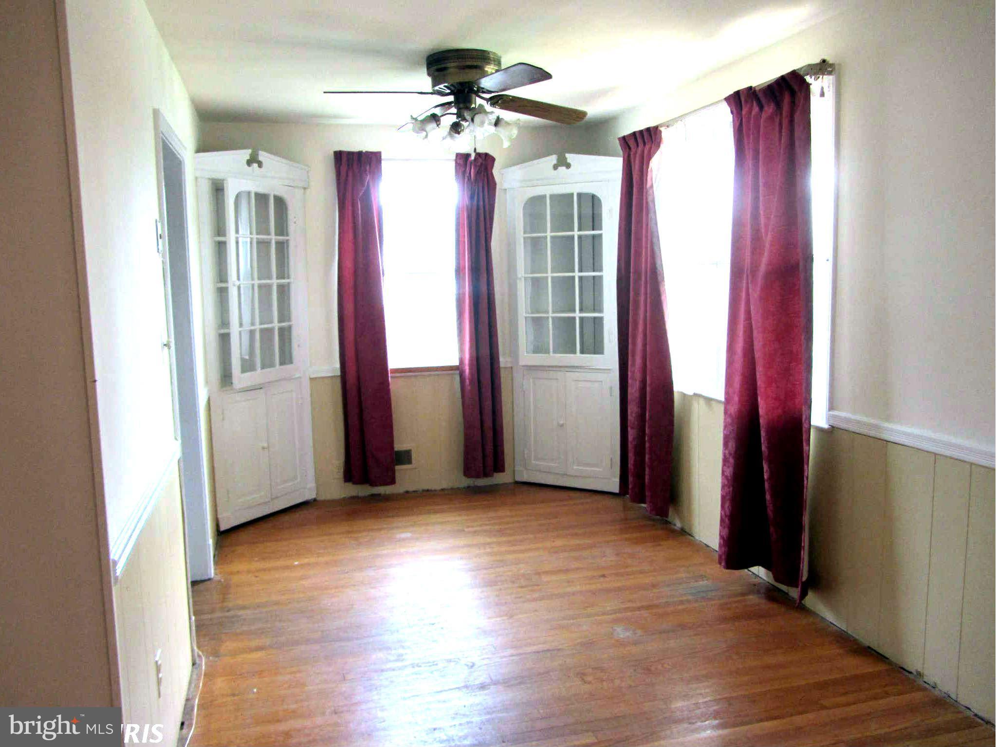 1921 Ellinwood Road Baltimore, MD 21237 - Photo 6 of 18 Dining Room