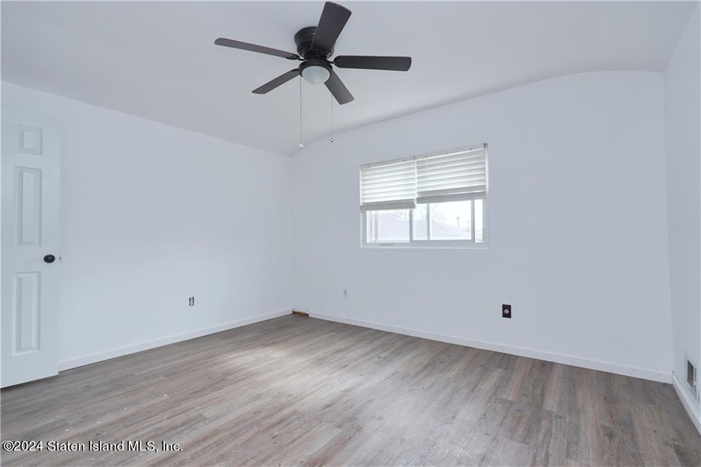 33 Simmons Loop Staten Island, NY 10314 - Photo 13 of 15 GetMedia (2)