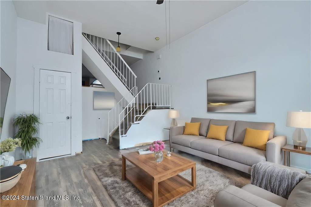 33 Simmons Loop Staten Island, NY 10314 - Photo 6 of 15 GetMedia (10)