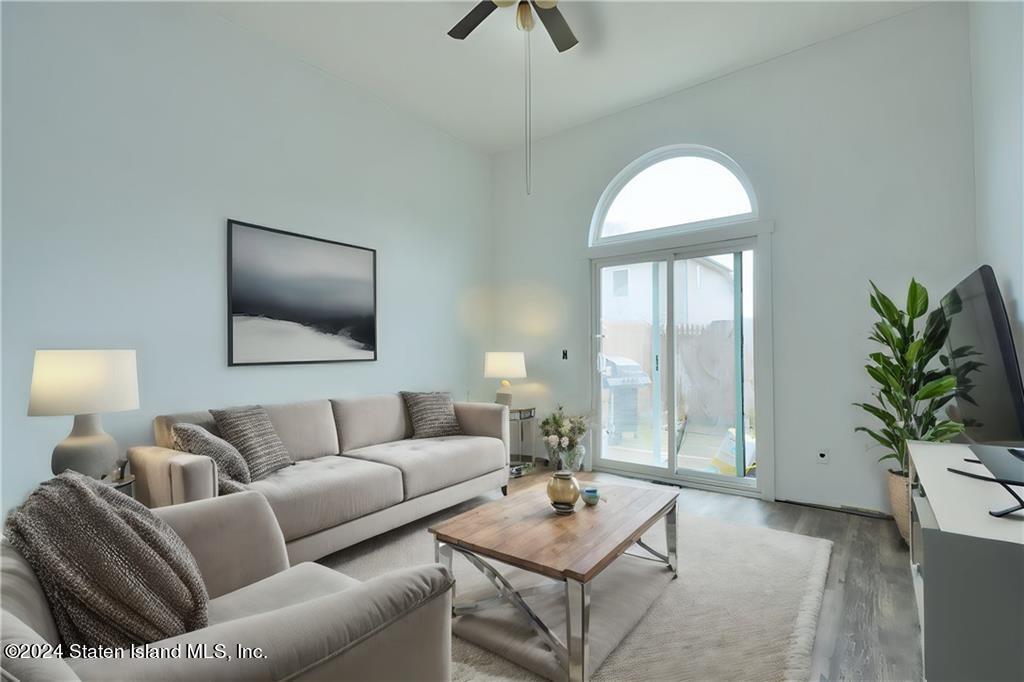 33 Simmons Loop Staten Island, NY 10314 - Photo 7 of 15 GetMedia (9)