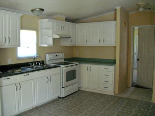 4613 River Road Johns Island, SC 29455 - Photo 3 of 9 kitchen.jpg