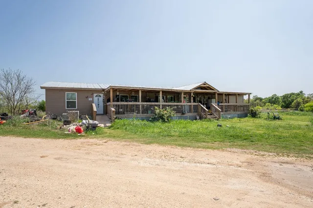 $495,000 | 6016 West Lake Creek Road, Riesel, TX 76682