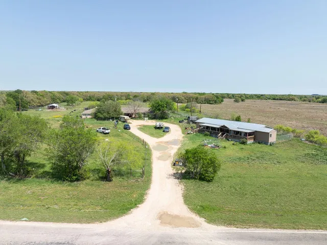 $495,000 | 6016 West Lake Creek Road, Riesel, TX 76682