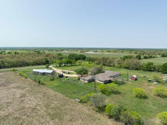 $495,000 | 6016 West Lake Creek Road, Riesel, TX 76682
