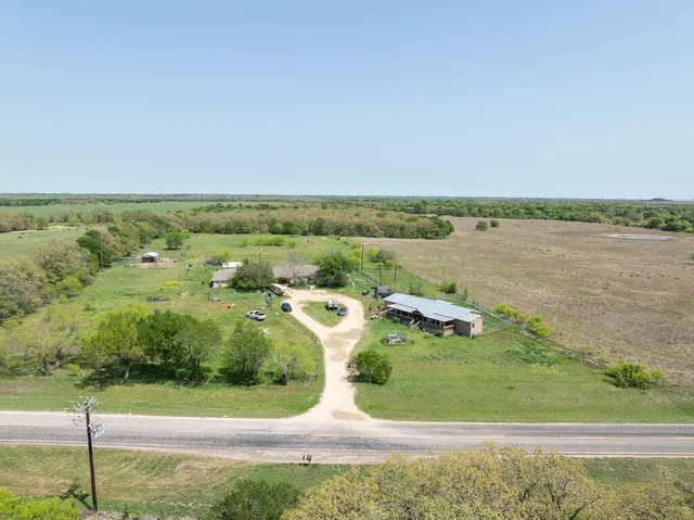 $495,000 | 6016 West Lake Creek Road, Riesel, TX 76682