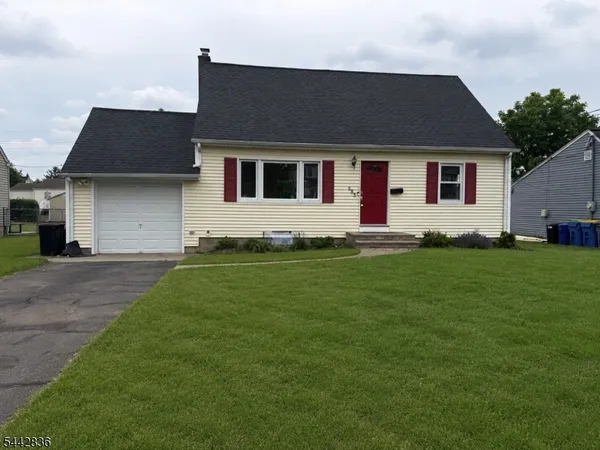 $3,975 | 585 Mountainview Drive, North Plainfield, NJ 07063
