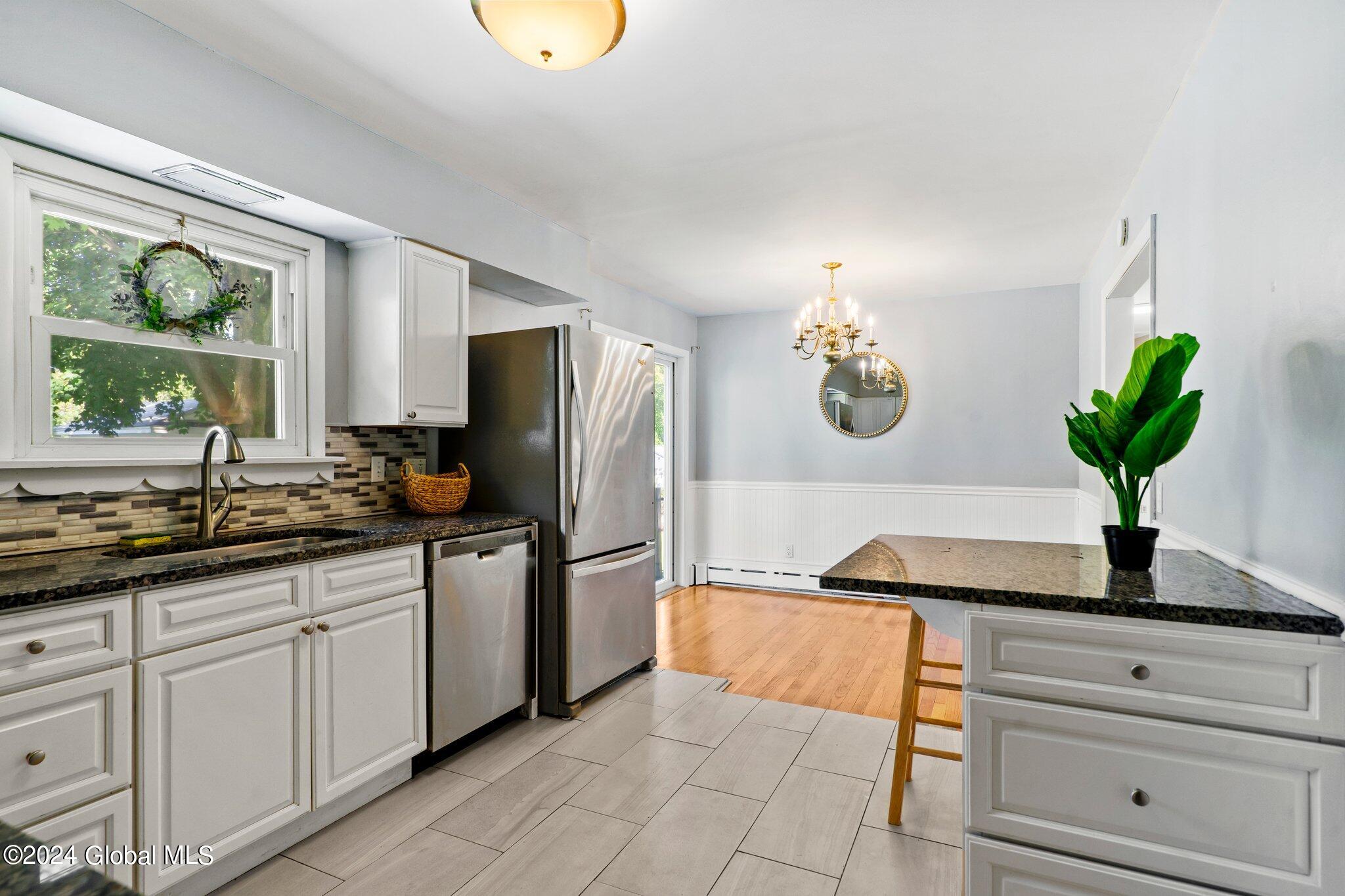 6 Hoefer Street Colonie, NY 12110 - Photo 13 of 59 24-web-or-mls-6-hoefer-st