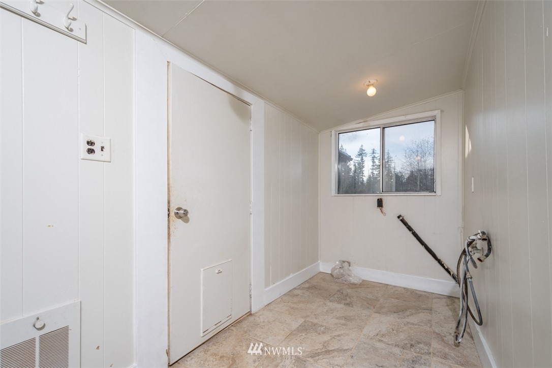 350 Gish Road Onalaska, WA 98570 - Photo 13 of 16 Gallery Image 13