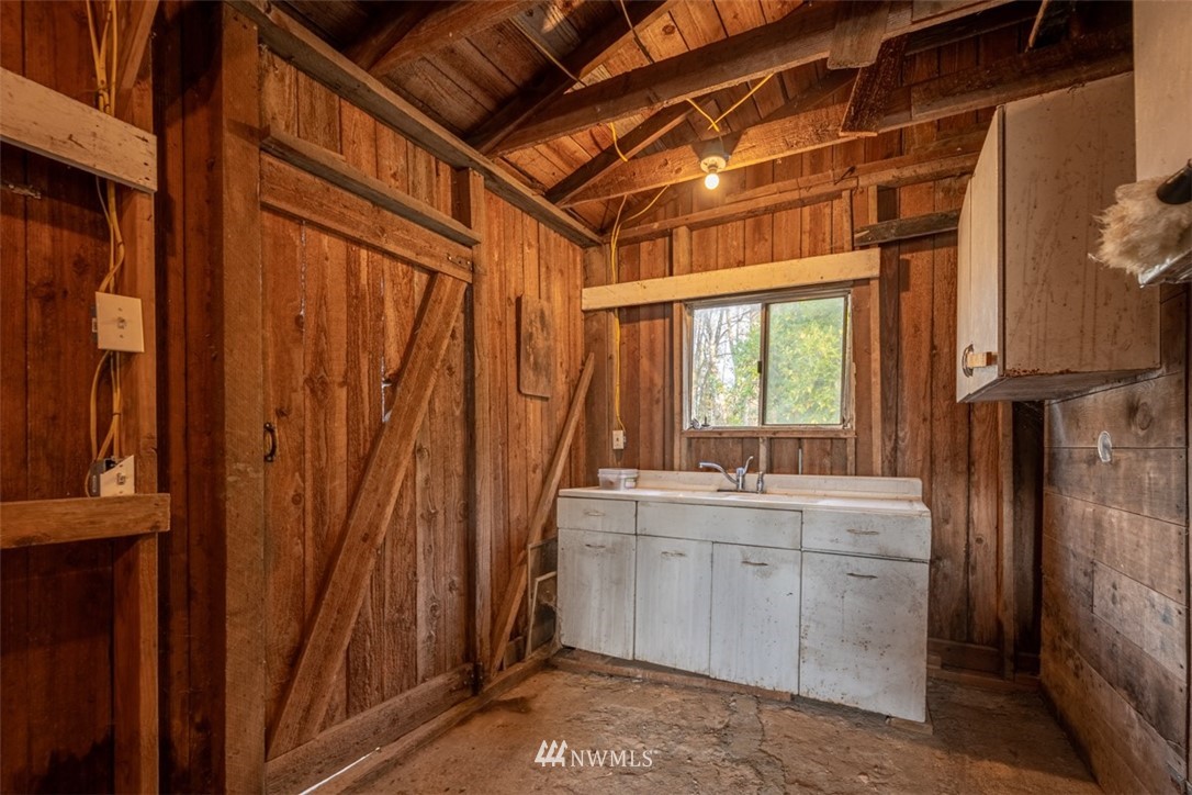 350 Gish Road Onalaska, WA 98570 - Photo 15 of 16 Gallery Image 15