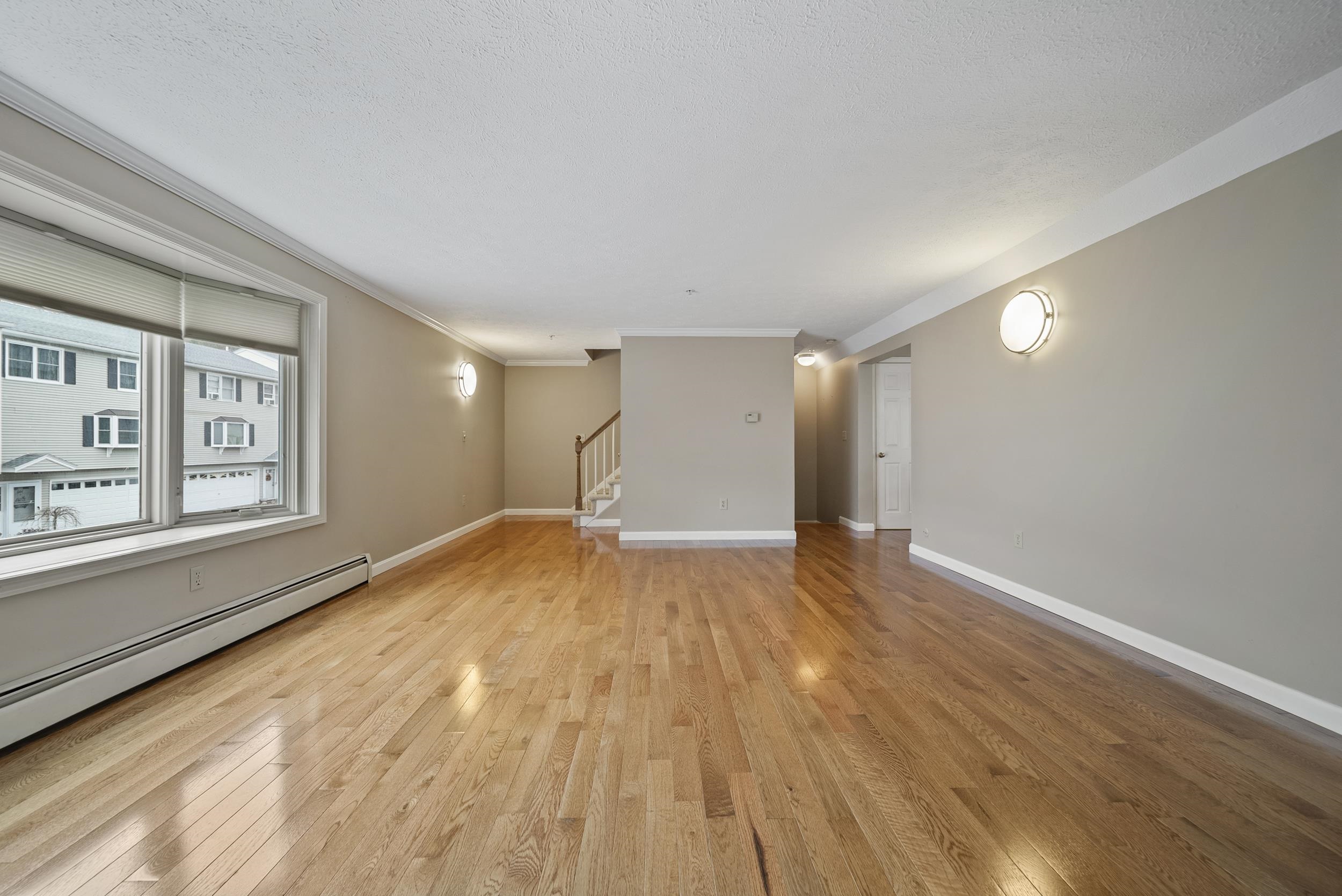 624 Hackett Hill Road Manchester, NH 03102 - Photo 13 of 39