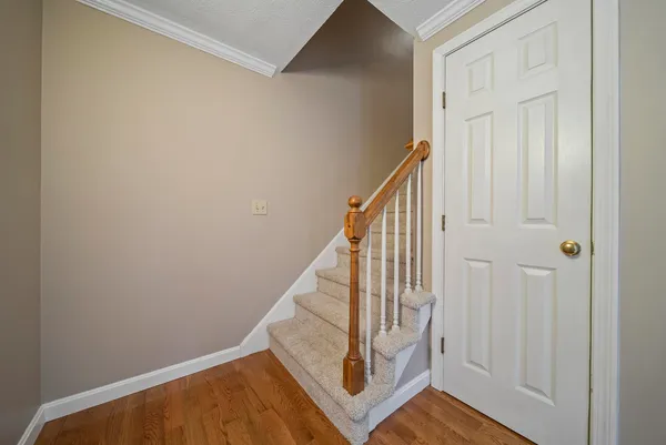 $425,000 | 624 Hackett Hill Road, Manchester, NH 03102