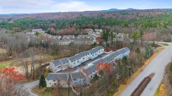 $425,000 | 624 Hackett Hill Road, Manchester, NH 03102