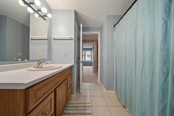 $425,000 | 624 Hackett Hill Road, Manchester, NH 03102