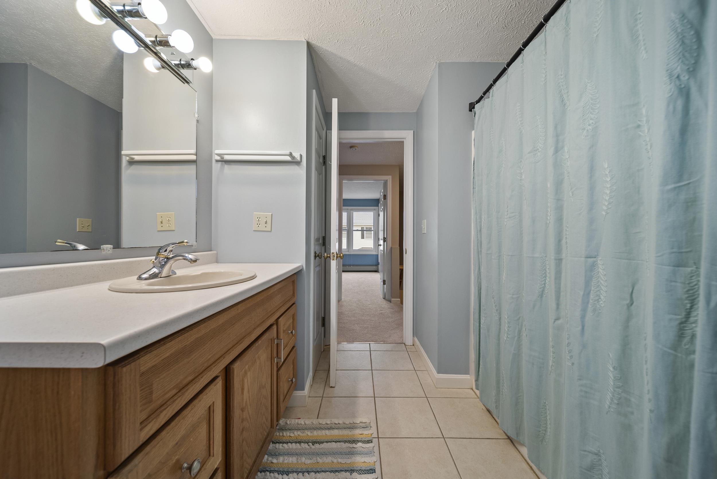 624 Hackett Hill Road Manchester, NH 03102 - Photo 23 of 39