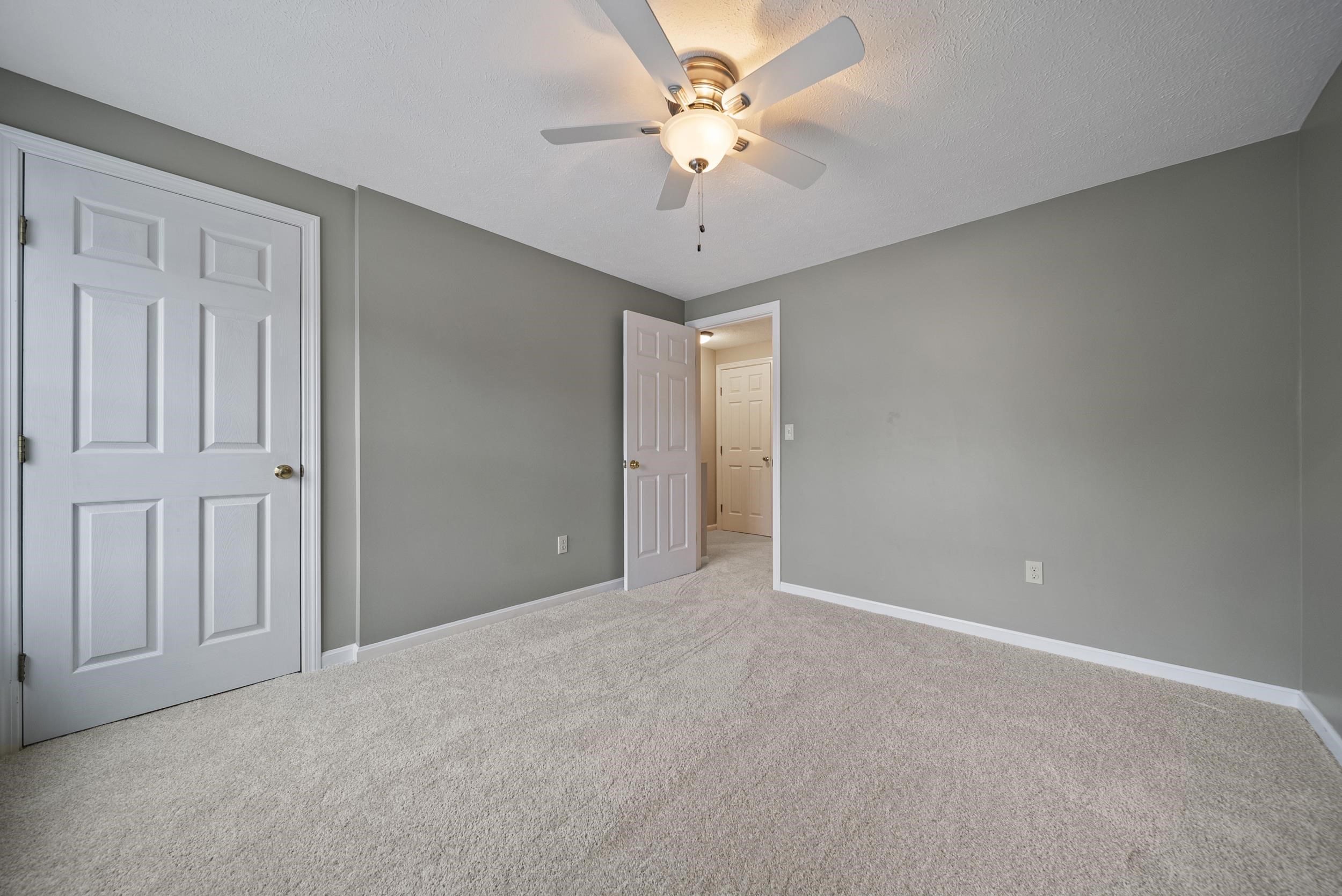 624 Hackett Hill Road Manchester, NH 03102 - Photo 24 of 39