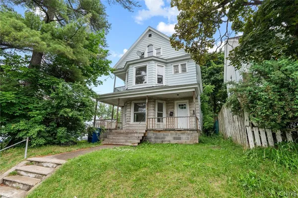 $1,700 | 712 Oak Street, Syracuse, NY 13203
