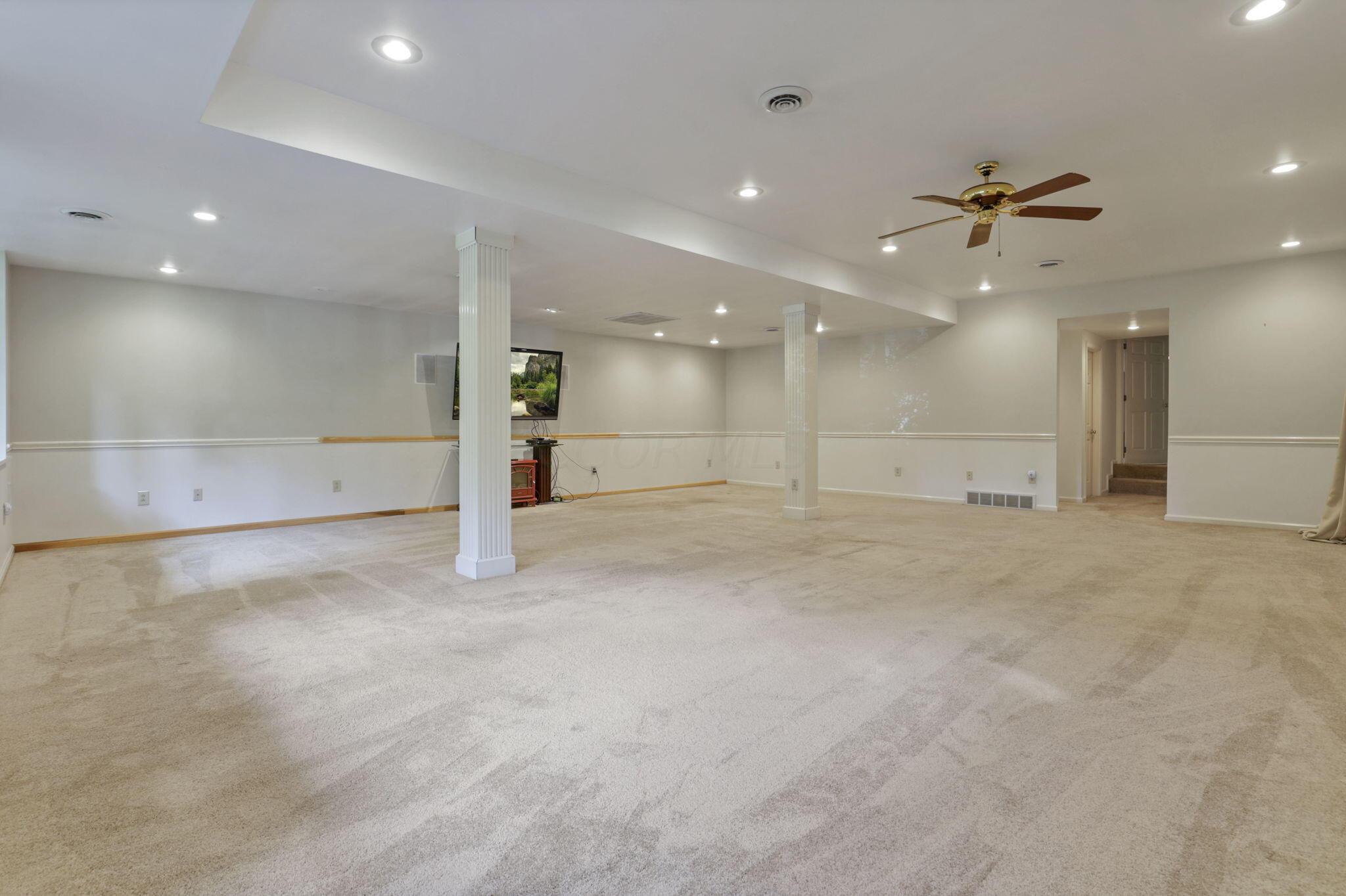 7255 Ridge Road Zanesville, OH 43701 - Photo 43 of 91 Rec/Family Room