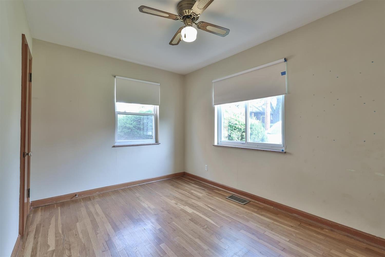 4751 Guerley Road Cincinnati, OH 45238 - Photo 9 of 17