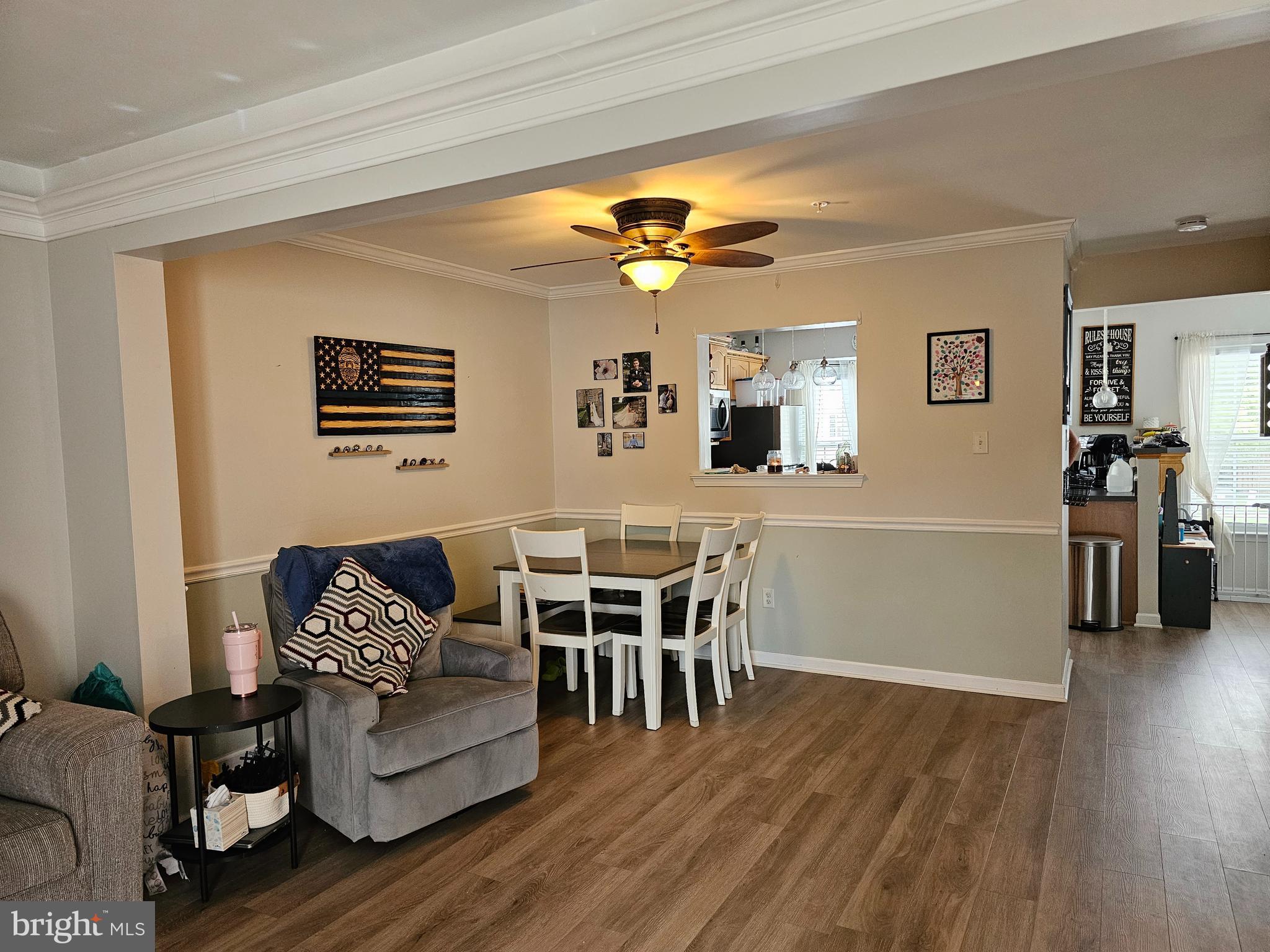 120 Eagles Ridge Smithsburg, MD 21783 - Photo 3 of 22 a view of a livingroom with furniture and wooden floor
