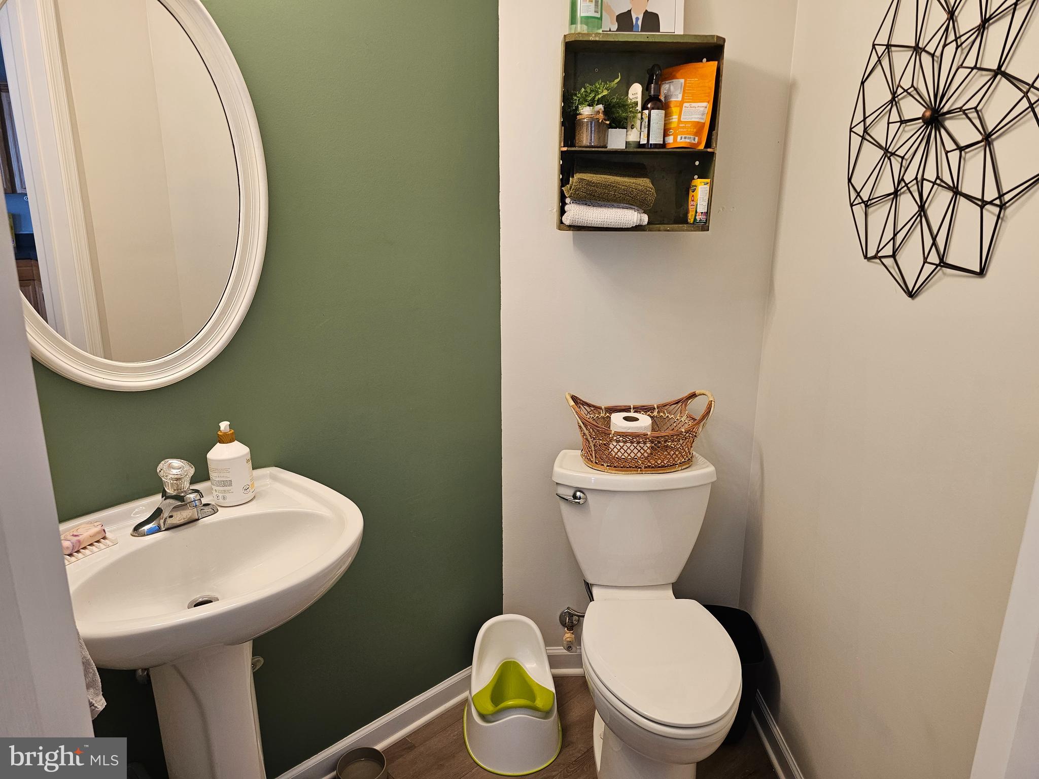 120 Eagles Ridge Smithsburg, MD 21783 - Photo 5 of 22 a bathroom with a toilet a sink and mirror
