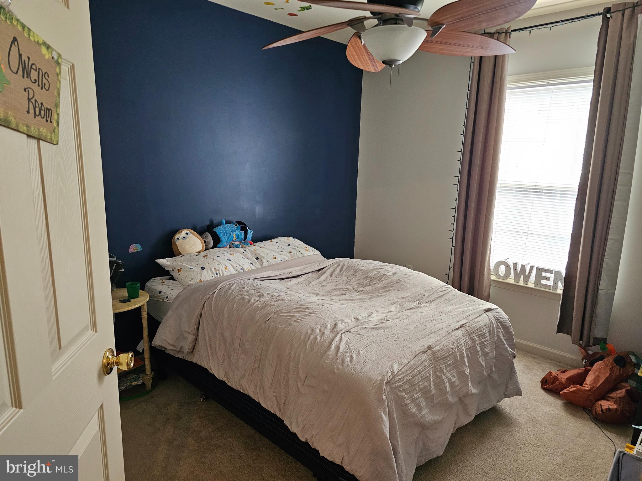 120 Eagles Ridge Smithsburg, MD 21783 - Photo 10 of 22 a bedroom with a bed and a large mirror