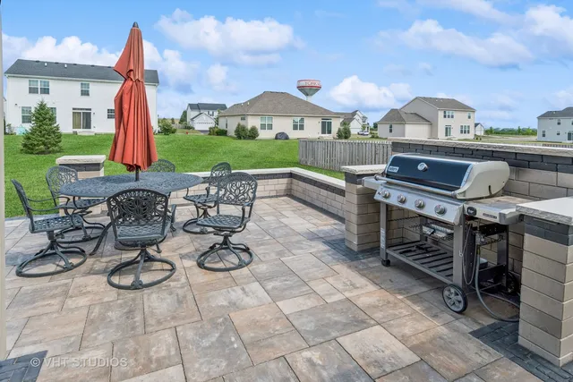 $499,000 | 2096 Country Hills Drive, Yorkville, IL 60560