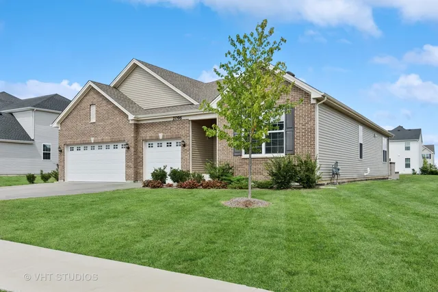 $499,000 | 2096 Country Hills Drive, Yorkville, IL 60560