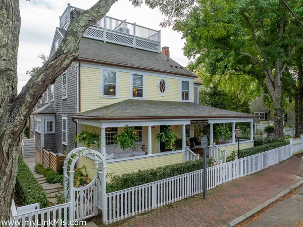$8,950,000 | 4 Gay Street, Nantucket, MA 02554