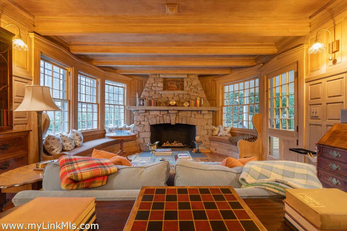 4 Gay Street Nantucket, MA 02554 - Photo 11 of 34