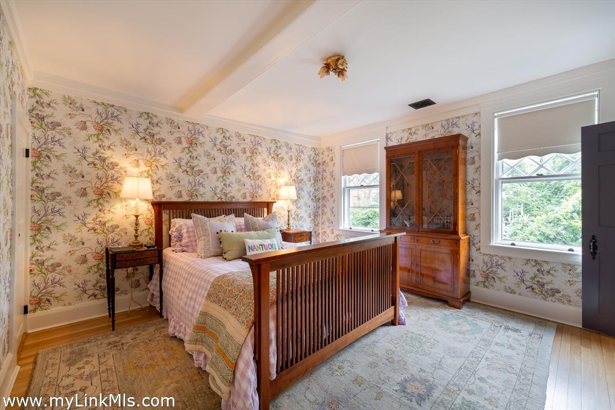 4 Gay Street Nantucket, MA 02554 - Photo 19 of 34