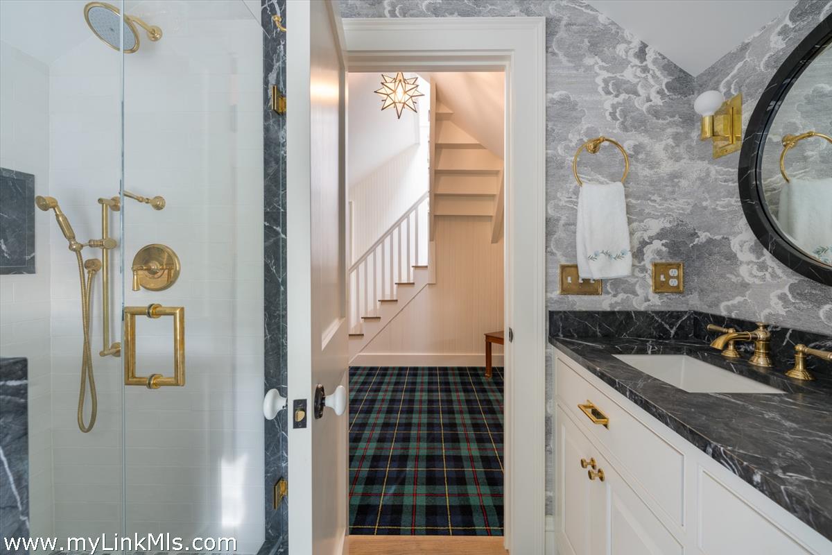 4 Gay Street Nantucket, MA 02554 - Photo 26 of 34