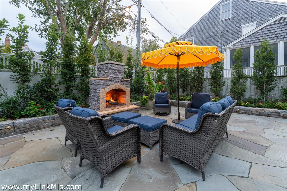 4 Gay Street Nantucket, MA 02554 - Photo 30 of 34