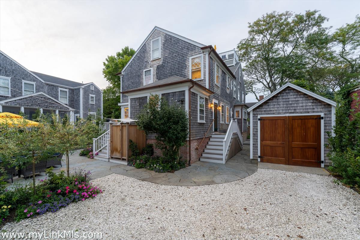 4 Gay Street Nantucket, MA 02554 - Photo 31 of 34