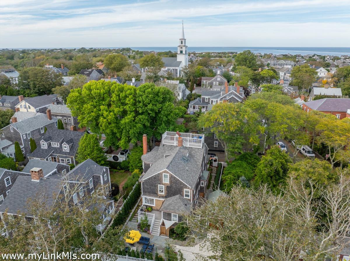 4 Gay Street Nantucket, MA 02554 - Photo 32 of 34