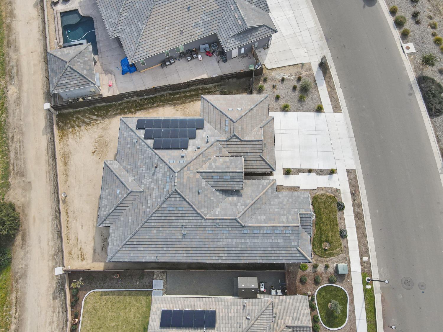 400 Ridge Creek Estates Way Dinuba, CA 93618 - Photo 44 of 49 view of living room