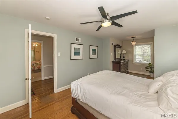 $649,900 | 710 Elmtree Lane, St. Louis, MO 63122