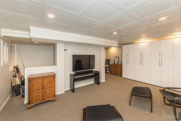 $649,900 | 710 Elmtree Lane, St. Louis, MO 63122