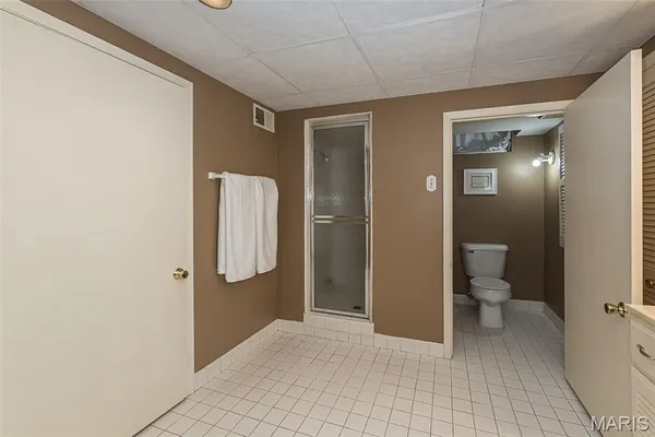$649,900 | 710 Elmtree Lane, St. Louis, MO 63122