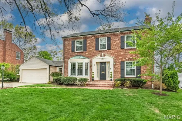 $649,900 | 710 Elmtree Lane, St. Louis, MO 63122