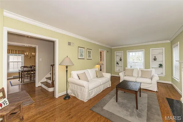 $649,900 | 710 Elmtree Lane, St. Louis, MO 63122
