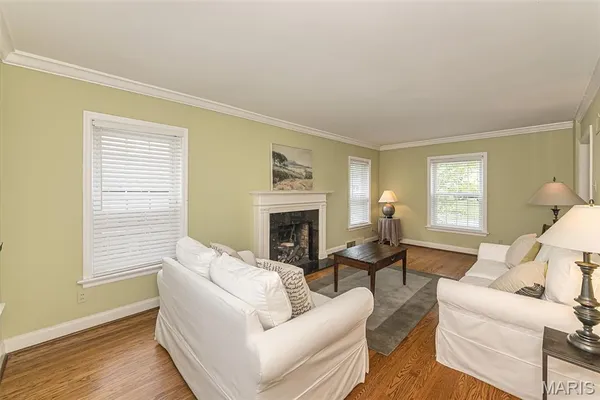 $649,900 | 710 Elmtree Lane, St. Louis, MO 63122