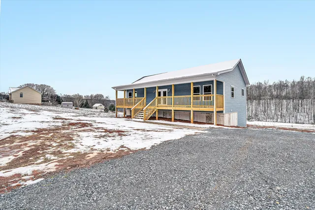 $424,950 | 688 Wysong Ml Road, Hardy, VA 24101
