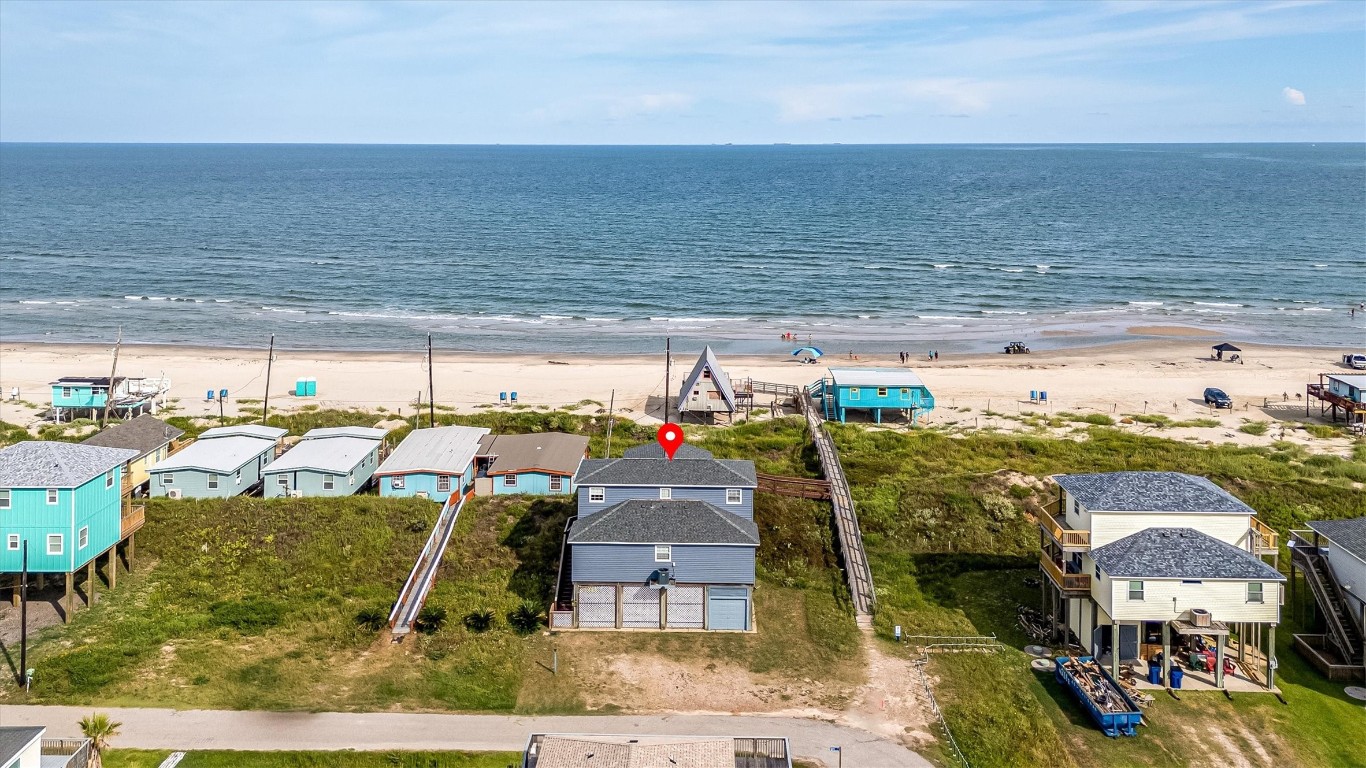 601 Wave Court Surfside Beach, TX 77541 - Photo 11 of 47 WoW!!! Beautiful Beach Days Ahead!