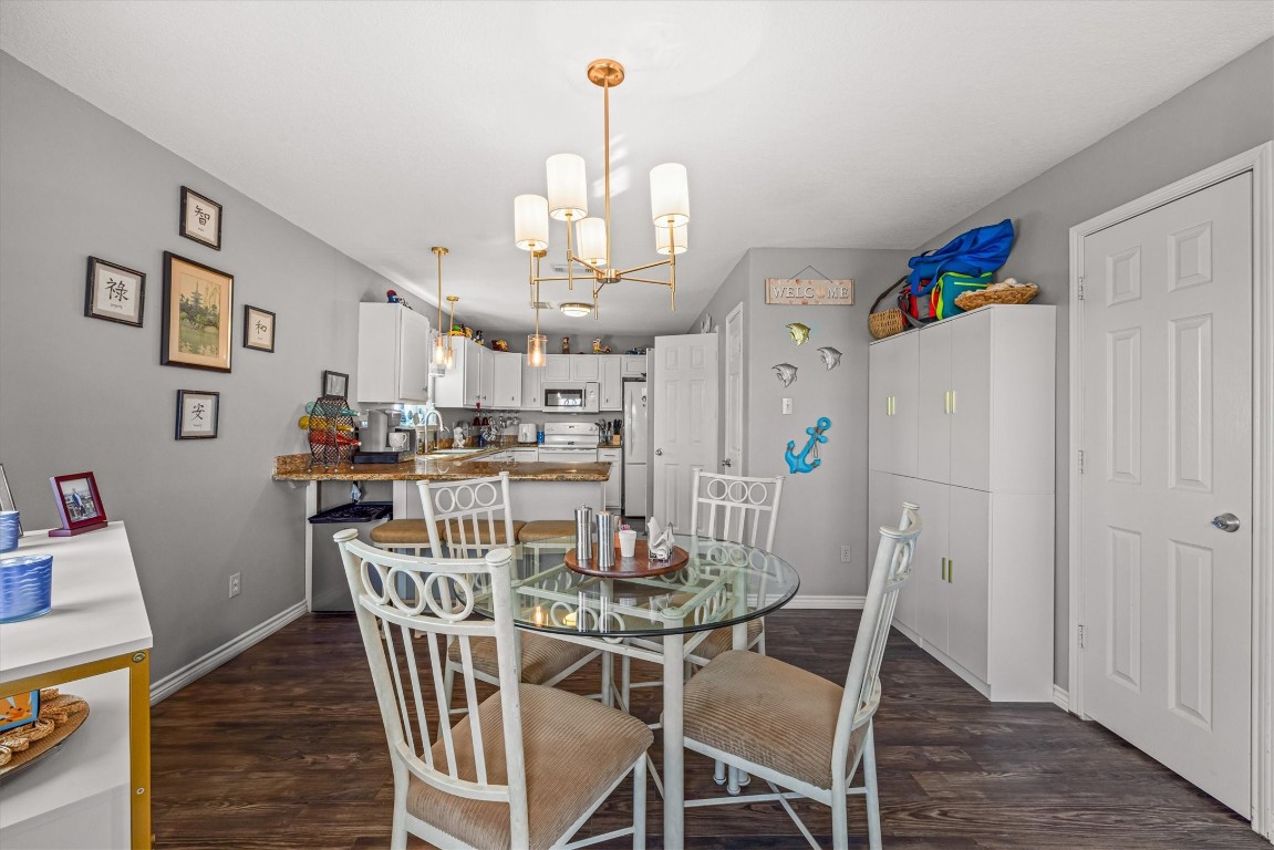 601 Wave Court Surfside Beach, TX 77541 - Photo 23 of 47 Dining Area looking in to Kitchen