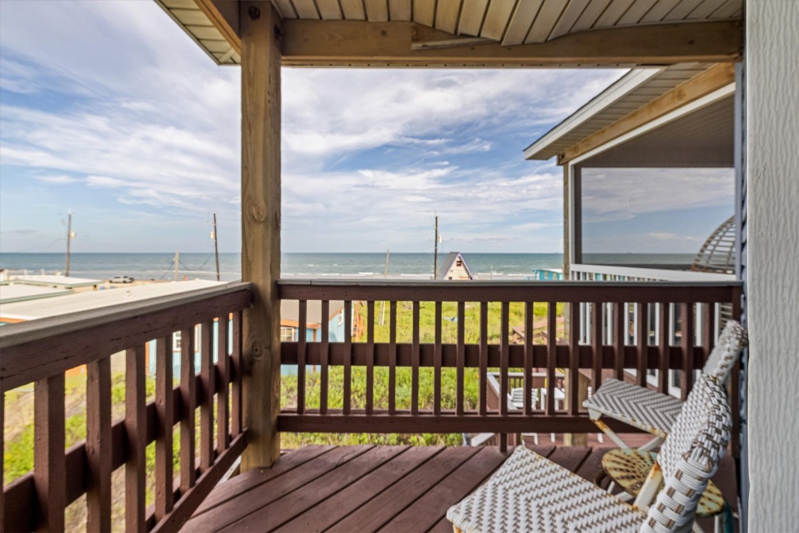 601 Wave Court Surfside Beach, TX 77541 - Photo 37 of 47 Screened in Deck off o Upstairs Loft Area