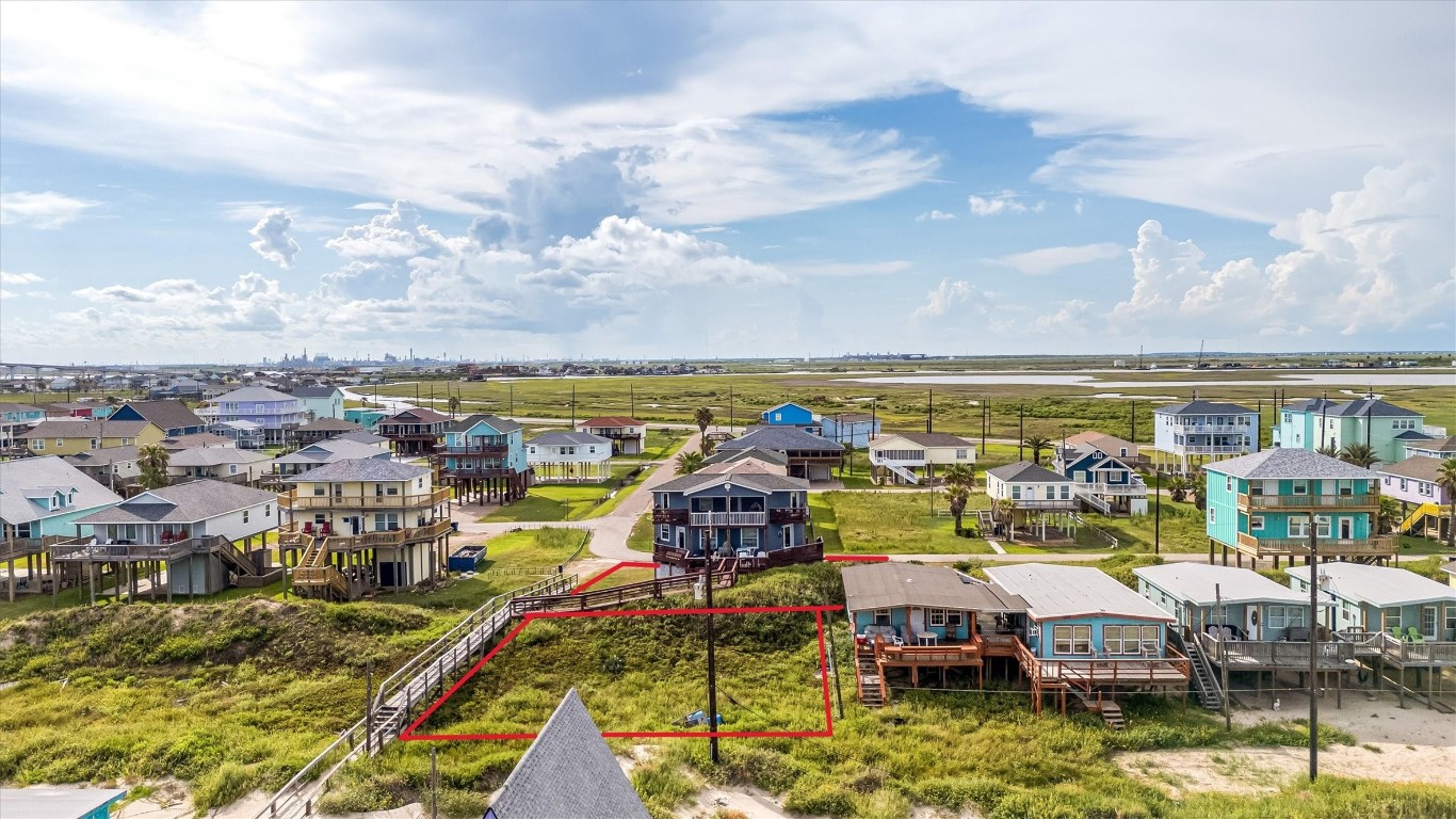 601 Wave Court Surfside Beach, TX 77541 - Photo 4 of 47 Located on 2 Large lots with Beach Walkover