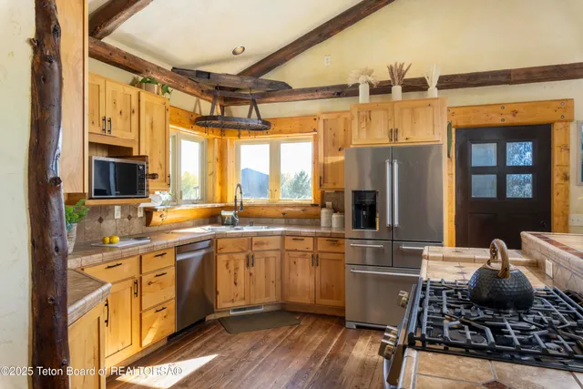 $1,690,000 | 5180 West 10500 North, Felt, ID 83424