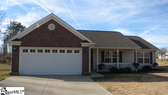 306 Gibbs Road Wellford, SC 29385 - Photo 1 of 17 Gallery Image 1