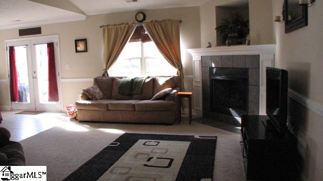 306 Gibbs Road Wellford, SC 29385 - Photo 4 of 17 Gallery Image 4