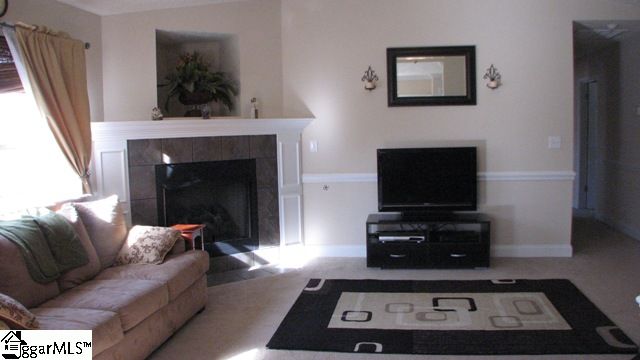 306 Gibbs Road Wellford, SC 29385 - Photo 5 of 17 Gallery Image 5